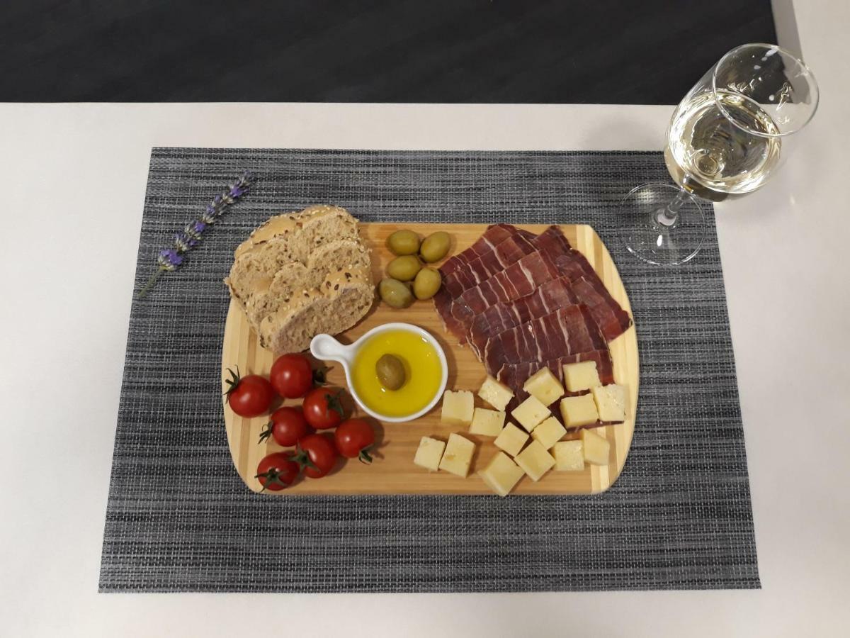 PUY Center Apartment Dalu מראה חיצוני תמונה