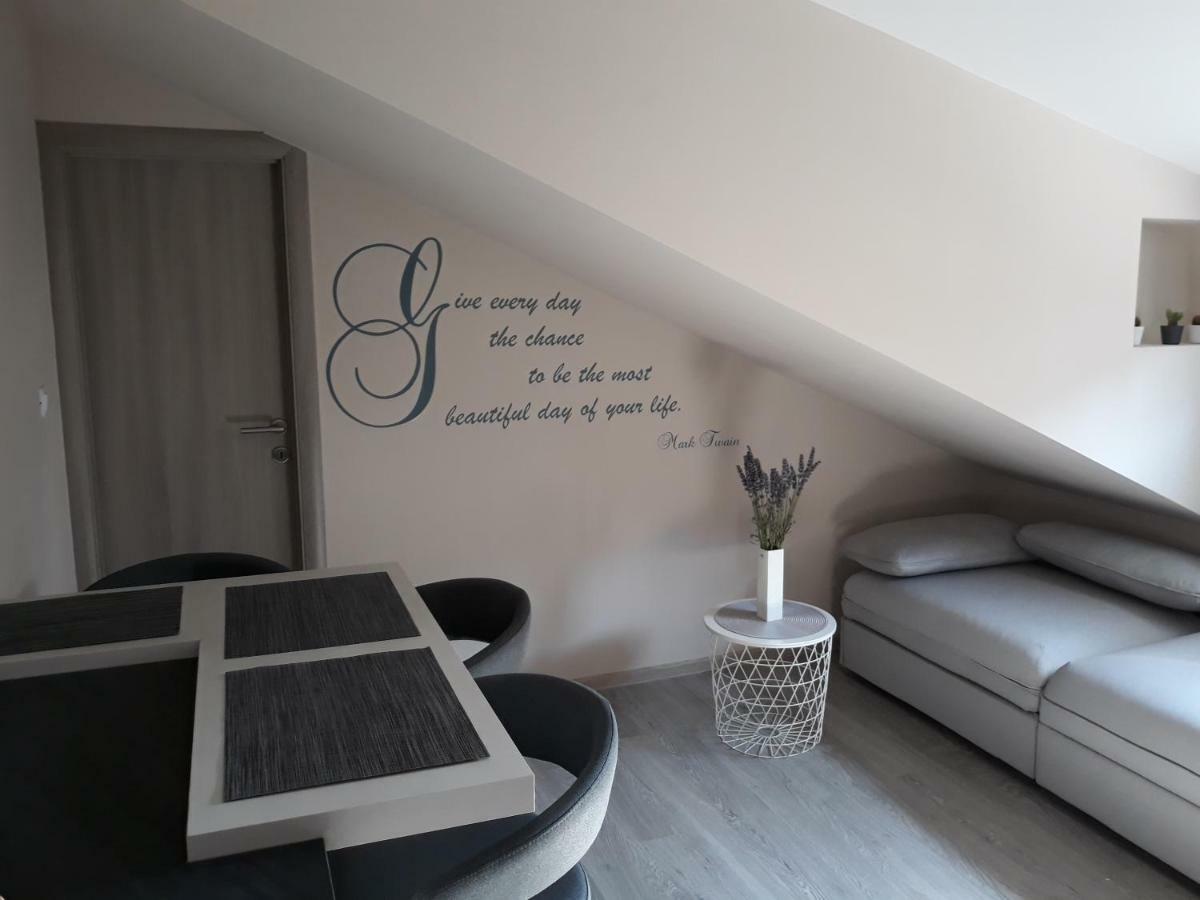 PUY Center Apartment Dalu מראה חיצוני תמונה